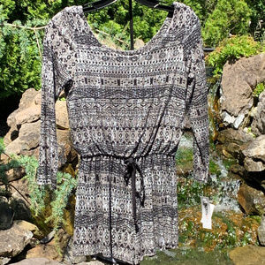 NWT Cheryl Kids Print O-T-S  L/S Romper Size 14